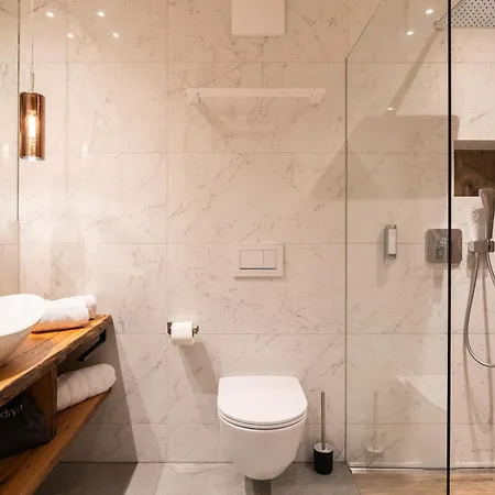 Daskoeniglich Luxury Alpine - בקתה *